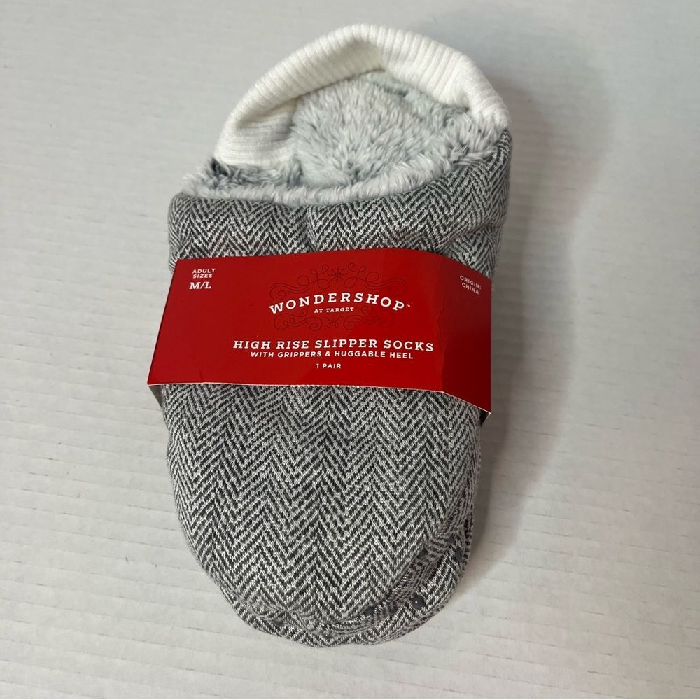 Wondershop Fleece Lined Pull-On Gray Slippers with Huggable Heel & Grippers New!